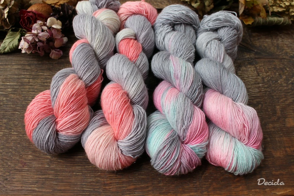 "Doteky" - merino SILVER