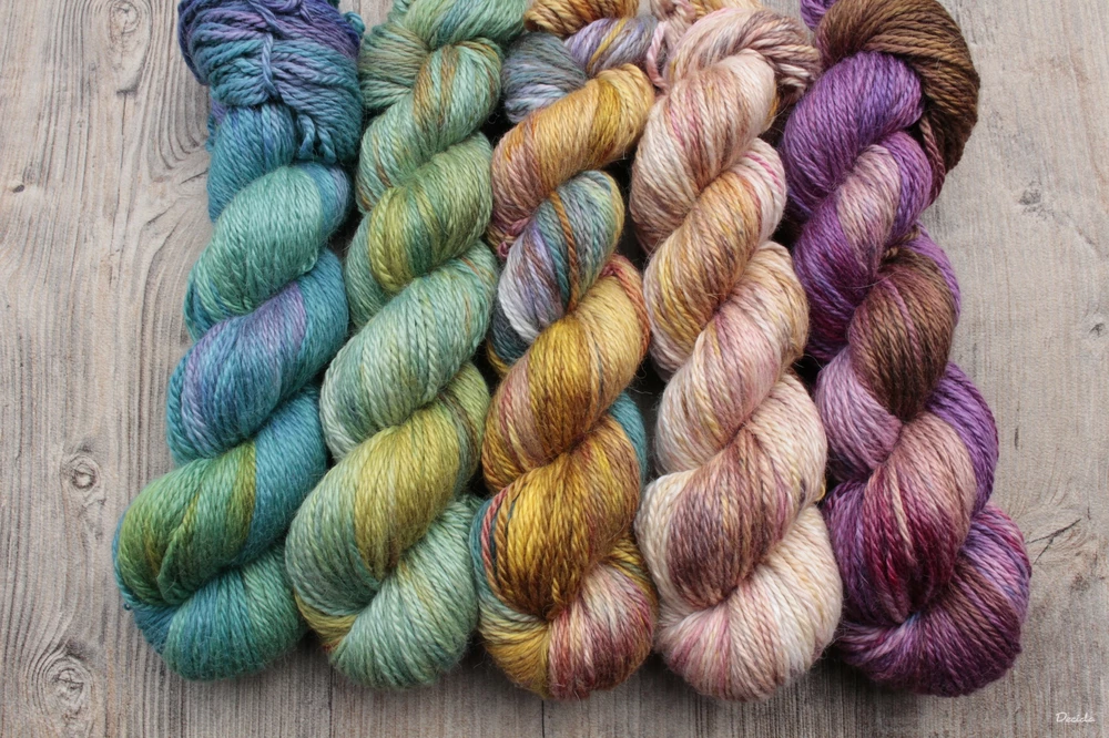 "Dried flowers" 70%alpaka/10%kašmír/20%hedvábí 166m