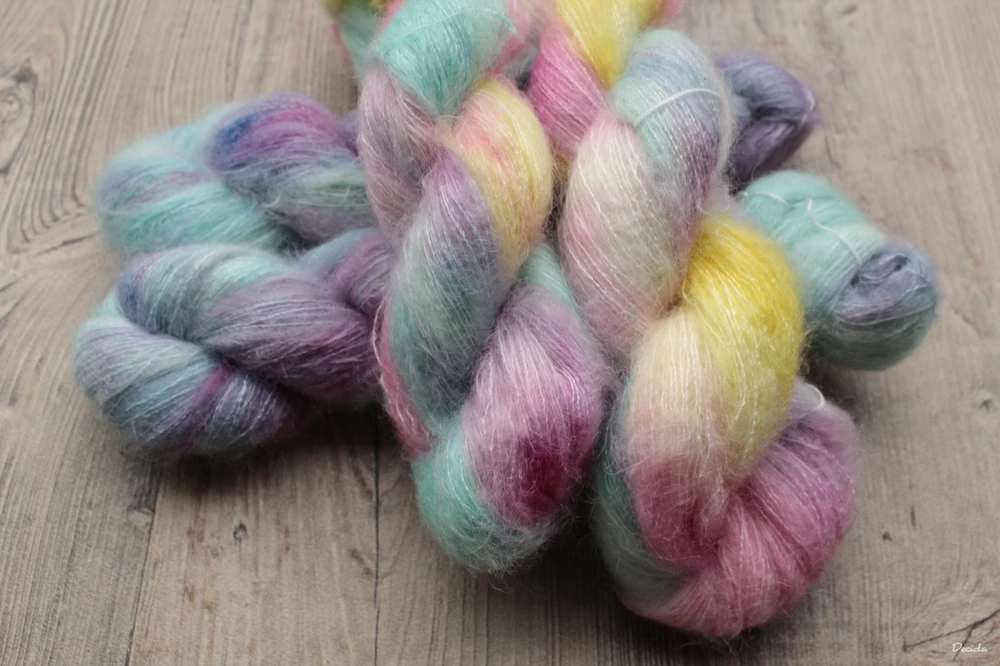 "Paví" - 72%mohér/28%hedvábí 50g 