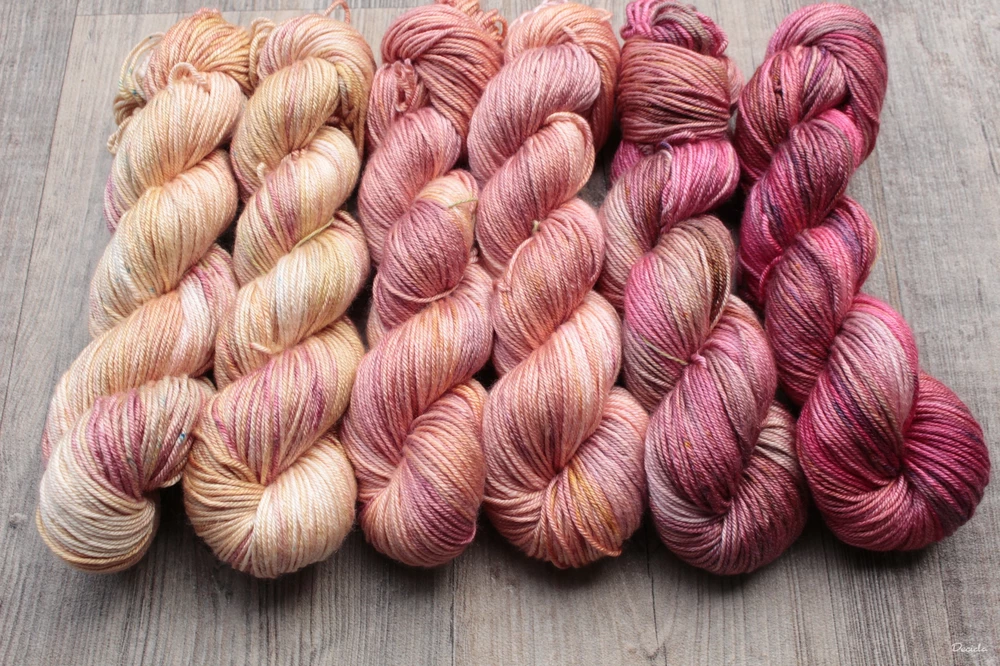 "Peach" merino/hedvábí 50/50 212m