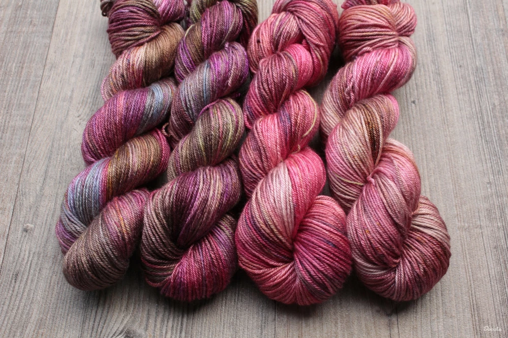 "Wine grape" merino/hedvábí 50/50 212m