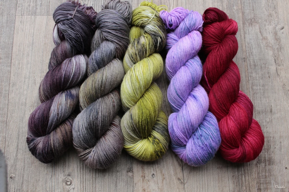 "Ripe Cherries" - EXTRA Merino sw/polyamid 365m/100g