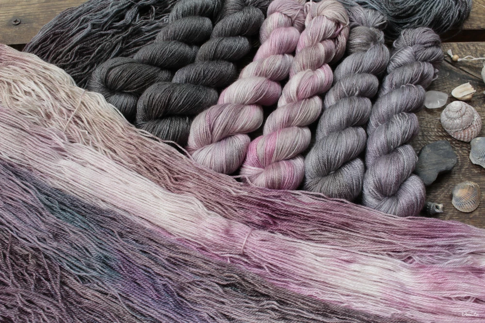 "Tmavá" Novinka Merino/tencel 333m