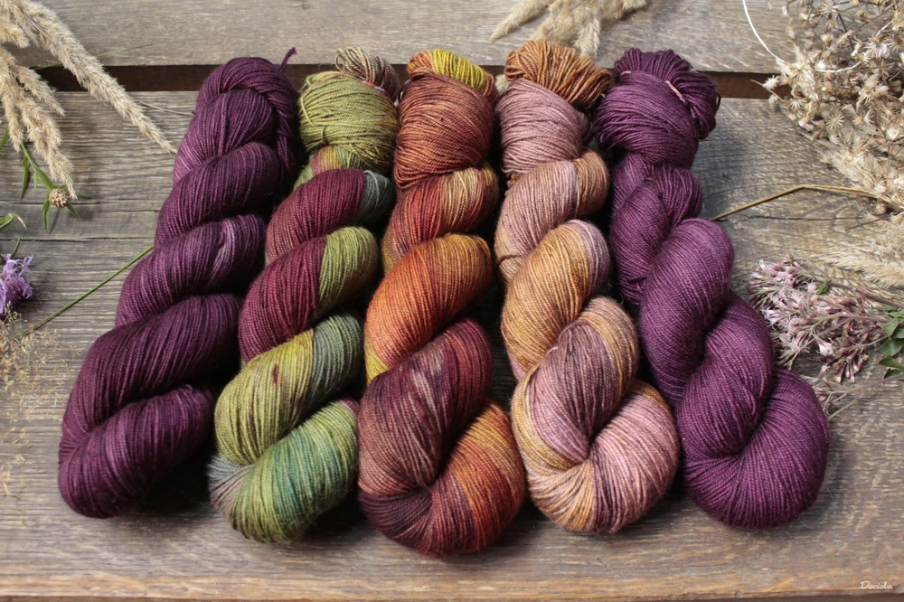 "Hojas" 100g - 70%merino 10%nylon 20% yak