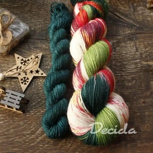 "Vánoční girlanda - Green" - 120g Merino sw/Nylon/Zlatá nitka 400m 100+20g