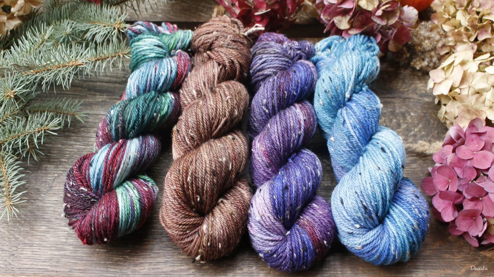 "Violet dream" - merino a Donegal neps ARAN 166m/100g