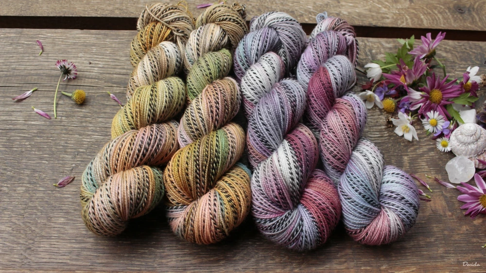 "Fuego en tus ojos" - ZEBRA Merino sw/nylon 365m/100g