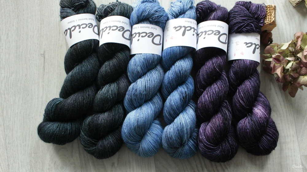 "Dark night" merino/hedvábí 70/30 400m jednonitka 