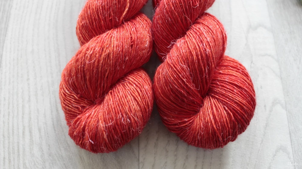 "Korály" -  Single 90% Merino/10% Len 366m