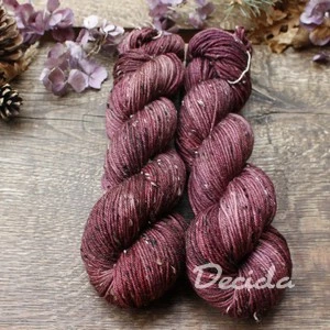 "Burgundy" Donegal DK - 85% merino a 15% donegal nopky