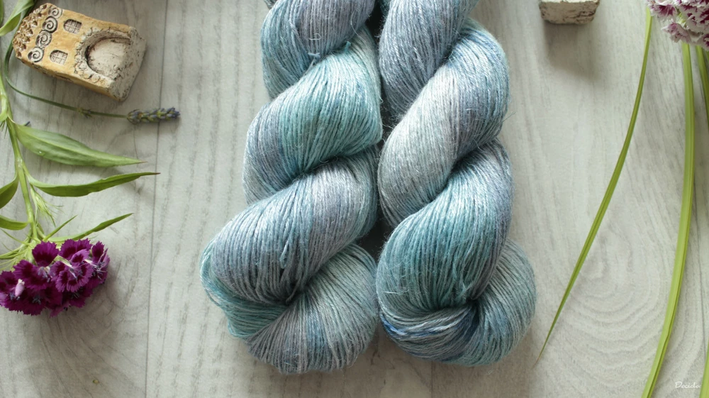 "Strawberry Love" -  70% bambus 30% len 400m