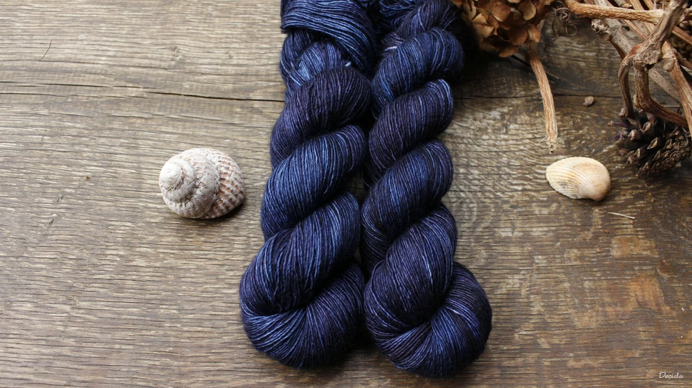 "Starry night" merino/hedvábí 70/30 400m jednonitka