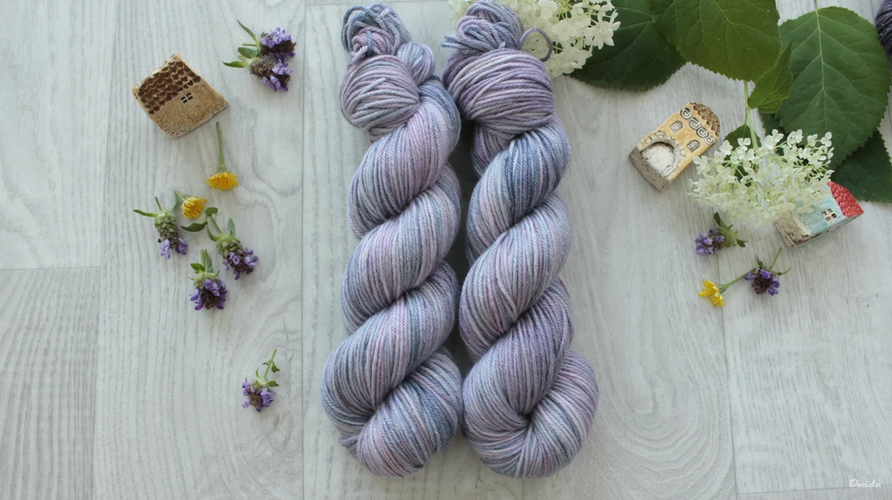 "Snová" - 75%merino 20%hedvábí 5%silver 212m bez SW