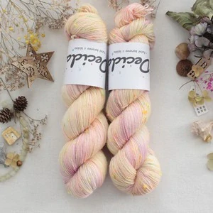 "Spring Flowers" - merino a Donegal neps 400m
