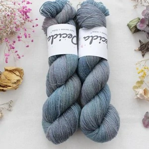 "Bailando" -  80% Merino Easywash/20% Len 400m/100g