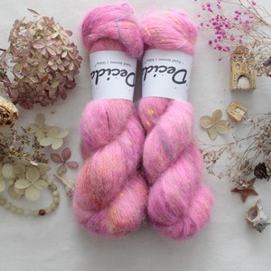 "Amur" - 42% merino sw 32% alpaka 18% donegal nopky 8% len 400m