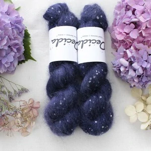 "Fialová půlnoc" - 34% superkid mohér 11% hedvábí 41% nylon 14% polyester 195m/50g
