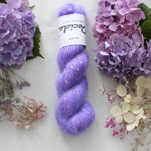 "Ultra purple" - 34% superkid mohér 11% hedvábí 41% nylon 14% polyester 195m/50g