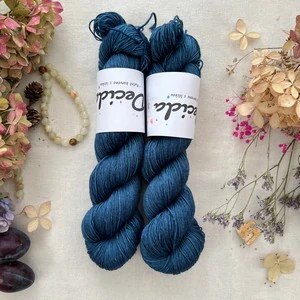 "Blue 4" 80% merino 20% hedvábí 400m 