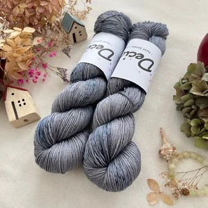 "Nubes oscuras 2" 80% merino 20% hedvábí 400m 