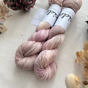 "Suspiro Rosado" - 55% len 45% buretové hedvábí 225m/50g