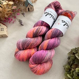 "Aurora Coral" 80% merino 20% hedvábí 400m 