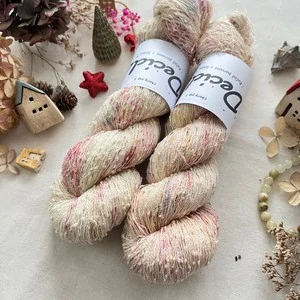 "Cherry pop 3" 42% hedvábí 26% baby alpaka 26% merino superwash a 6% zlatá stellina 980m