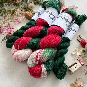 "Vánoční girlanda 7 - zelená" - 120g Merino sw/Nylon/Zlatá stellina 400m