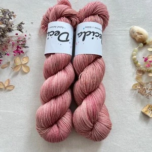"Starlit Rose" - 100g Merino sw/Nylon/Zlatá stellina 400m