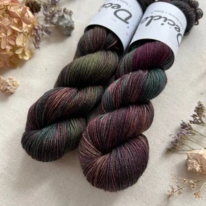 "Mystický les" - 60% merino sw 20% hedvábí 20% yak 366m