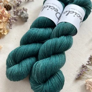 "Noční laguna" - 60% merino sw 20% hedvábí 20% yak 366m