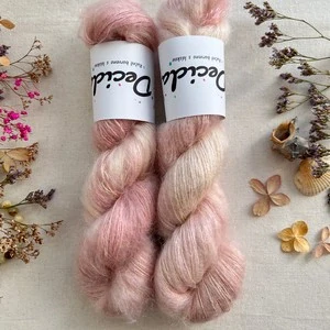 "Blush Silk"- 64% superkid mohér 3% merino 10% flitry 23% hedvábí 400m/50g