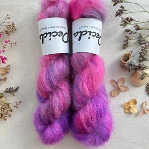 "Orchid Veil"- 64% superkid mohér 3% merino 10% flitry 23% hedvábí 400m/50g