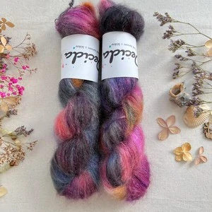 "Storm Bloom"- 64% superkid mohér 3% merino 10% flitry 23% hedvábí 400m/50g