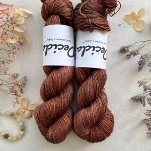 "Autumn Bark" 80% merino sw 20% hedvábí 400m 