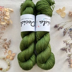 "Meadow Green" 80% merino sw 20% hedvábí 400m 