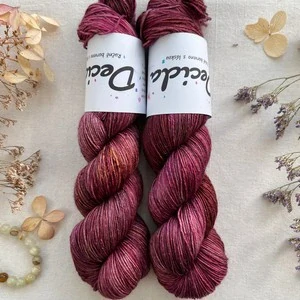 "Rosewood Berry" 80% merino sw 20% hedvábí 400m 