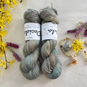 "Bruma Verde" 60% merino 20% hedvábí 20% konopí 400m 