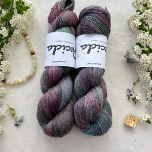 "Botanical Mood" 60% merino 20% hedvábí 20% konopí 400m