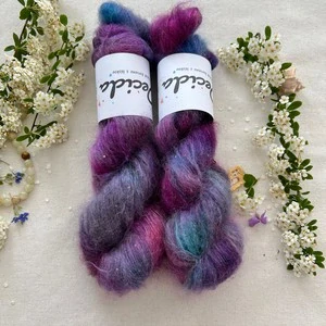 "Galaxy Mist" 64% superkid mohér 3% merino 10% flitry 23% hedvábí 400m/50g
