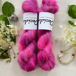 "Neon Kiss" 64% superkid mohér 3% merino 10% flitry 23% hedvábí 400m/50g