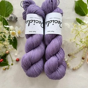 "Purple Sonata" 75% merino 25% hedvábí 400m 