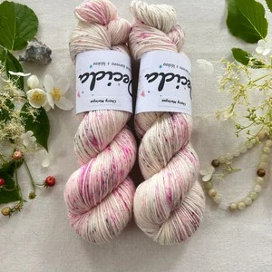 "Cherry Meringue"  EXTRA Merino sw/polyamid 400m/100g