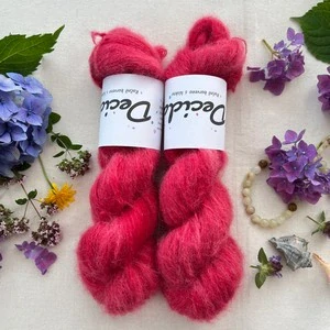 "Crimson Kiss"- 64% baby alpaka 3% merino 10% flitry 23% hedvábí 400m/50g