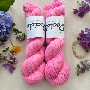 "Pink Promise" 60% merino 20% hedvábí 20% len 400m