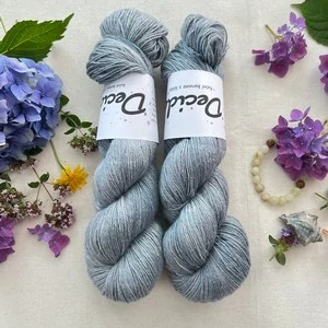 "Silver Lining" 60% merino 20% hedvábí 20% len 400m