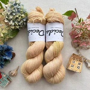 "Vanilla Mist" 60% merino 20% hedvábí 20% len 400m