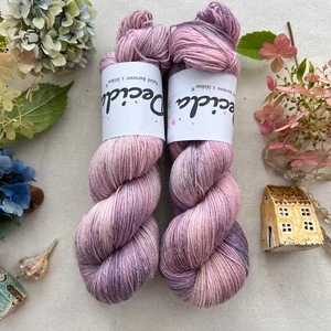 "Leonie" 60% merino 20% hedvábí 20% konopí 400m