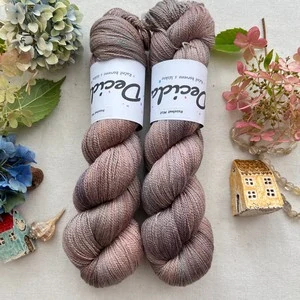 "Hazelnut Mist" merino/hedvábí 50/50 800m