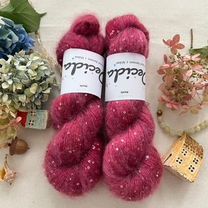 "Nerola" - 34% superkid mohér 11% hedvábí 41% nylon 14% polyester 390m/100g